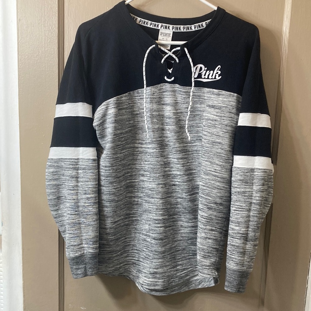 PINK Oversized Crewneck Size XS /TP but fits like a large!